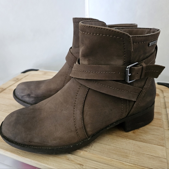 Cobb Hill Ladies Ankle Boots 👢 - Picture 4 of 11